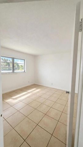 1701 NW 46th Avenue 105, Lauderhill, FL 33313