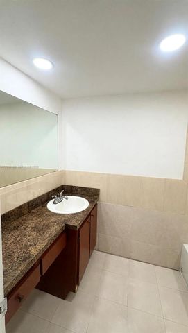 1701 NW 46th Avenue 105, Lauderhill, FL 33313
