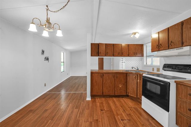 242 CANDLEWOOD DRIVE, Lake Wales, FL 33898