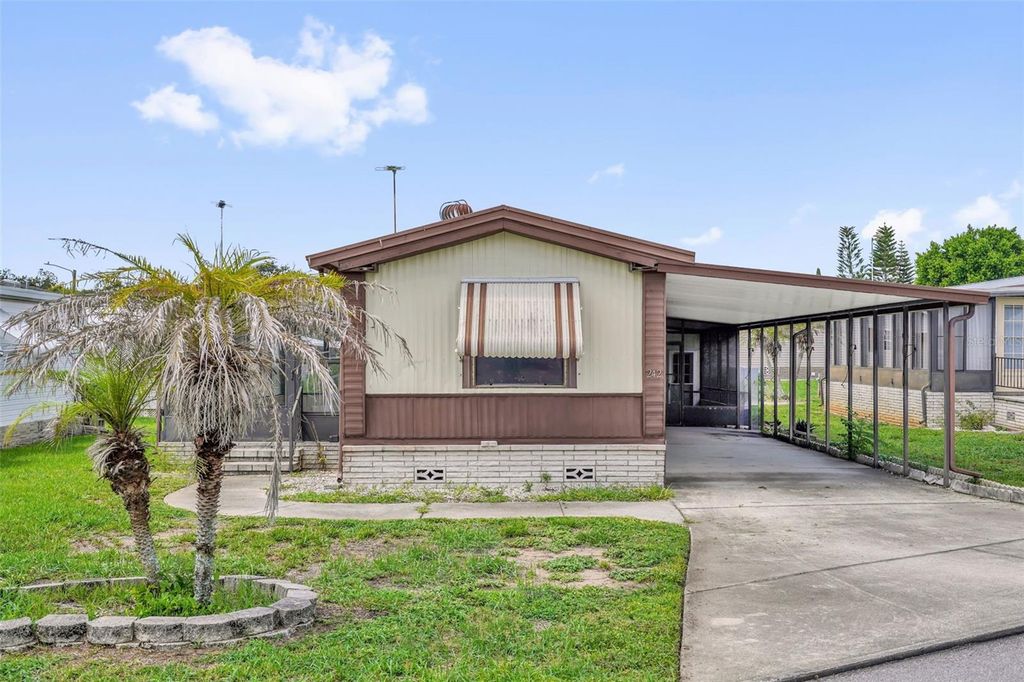242 CANDLEWOOD DRIVE, Lake Wales, FL 33898
