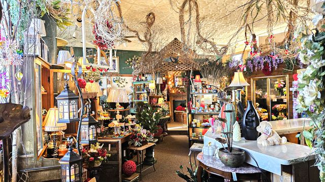 147 S US Highway 45, Grayslake, IL 60030