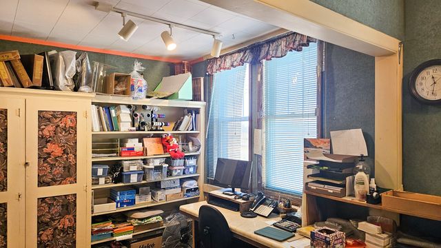 147 S US Highway 45, Grayslake, IL 60030