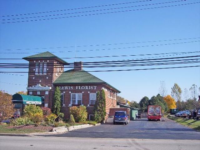 147 S US Highway 45, Grayslake, IL 60030