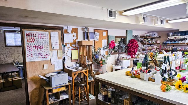 147 S US Highway 45, Grayslake, IL 60030