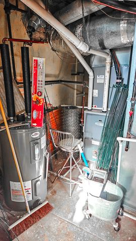 147 S US Highway 45, Grayslake, IL 60030