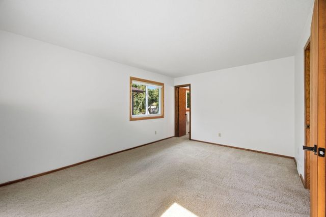8818 N Brook Avenue N, Brooklyn Park, MN 55428