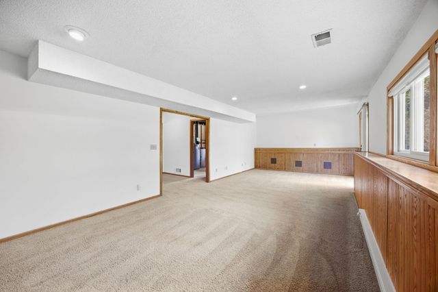 8818 N Brook Avenue N, Brooklyn Park, MN 55428