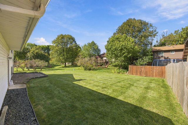 8818 N Brook Avenue N, Brooklyn Park, MN 55428