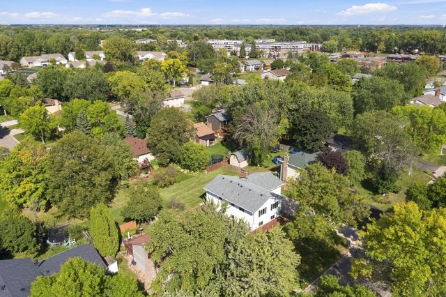 8818 N Brook Avenue N, Brooklyn Park, MN 55428