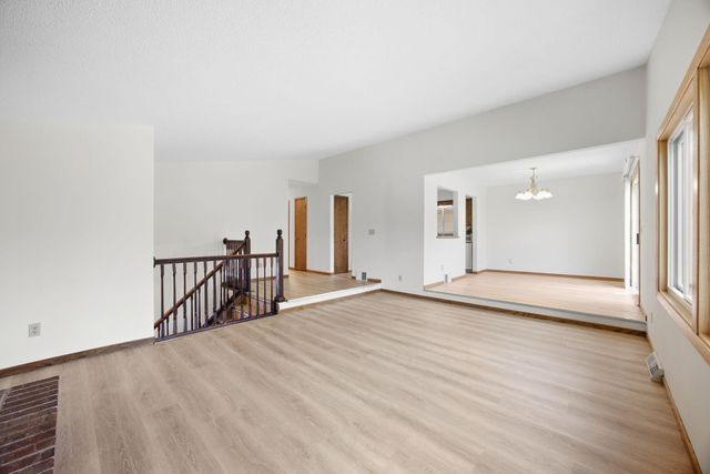8818 N Brook Avenue N, Brooklyn Park, MN 55428