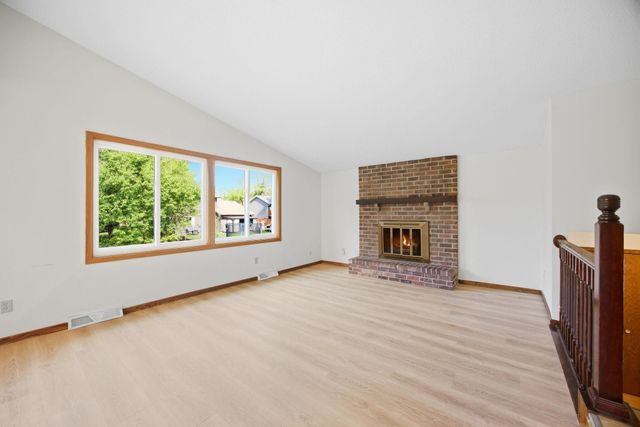 8818 N Brook Avenue N, Brooklyn Park, MN 55428