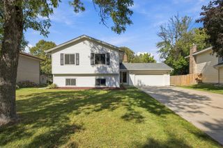 8818 N Brook Avenue N, Brooklyn Park, MN 55428