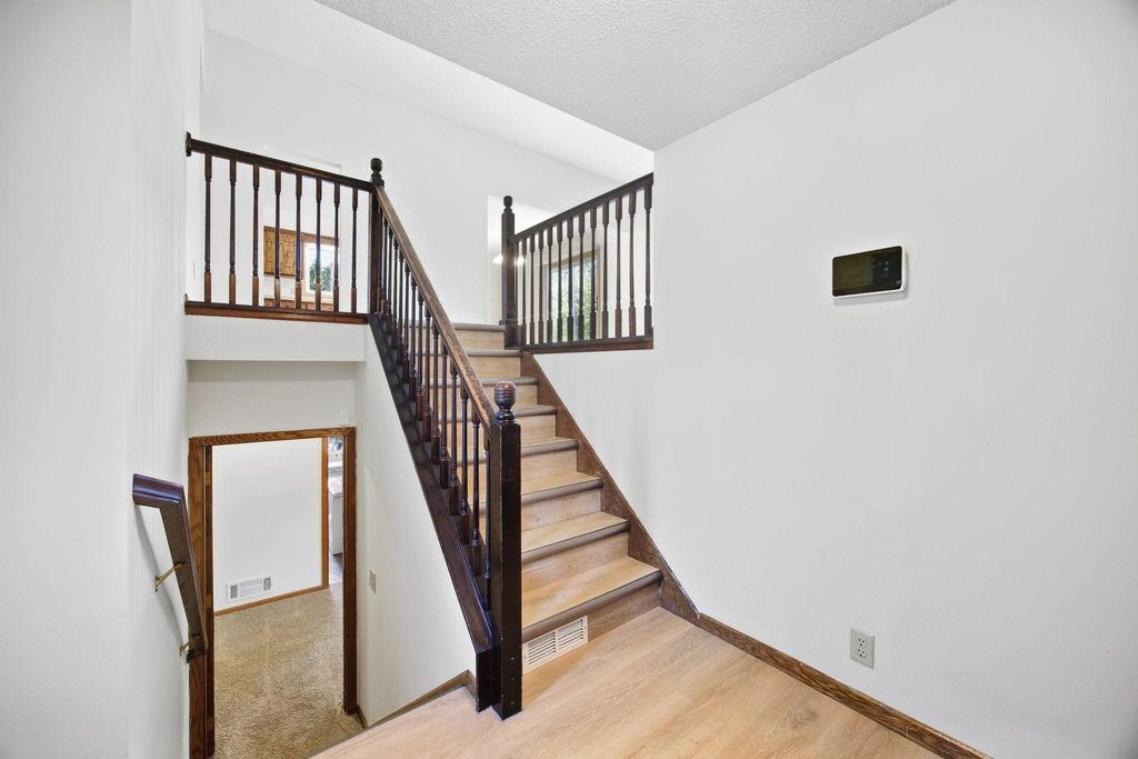 8818 N Brook Avenue N, Brooklyn Park, MN 55428 — photo 3