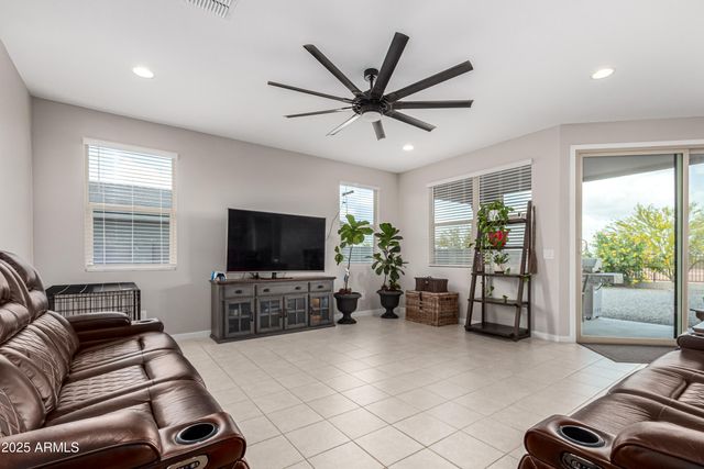 3264 E LUNA Drive, San Tan Valley, AZ 85143