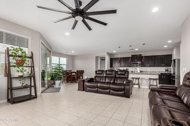 3264 E LUNA Drive, San Tan Valley, AZ 85143