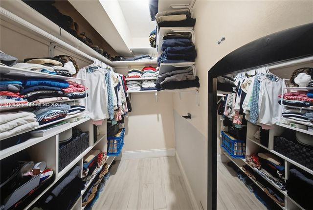 300 NE 175th St, North Miami Beach, FL 33162