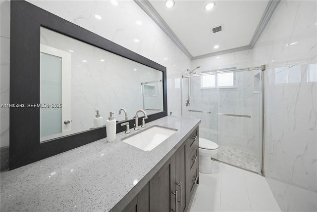 300 NE 175th St, North Miami Beach, FL 33162