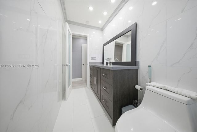 300 NE 175th St, North Miami Beach, FL 33162