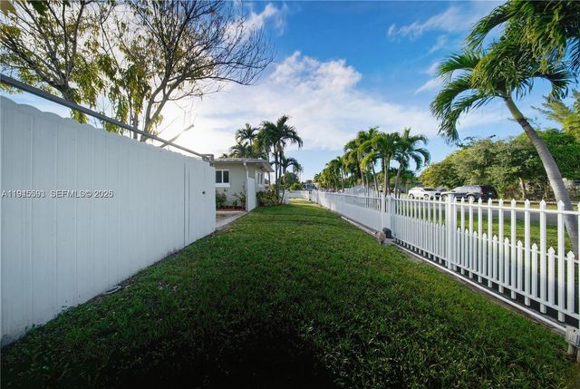 300 NE 175th St, North Miami Beach, FL 33162