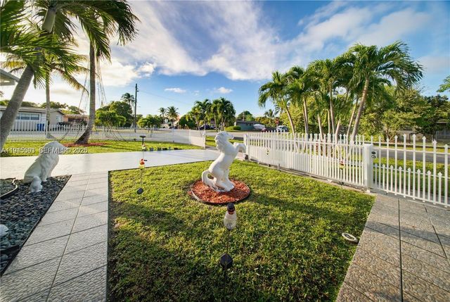 300 NE 175th St, North Miami Beach, FL 33162