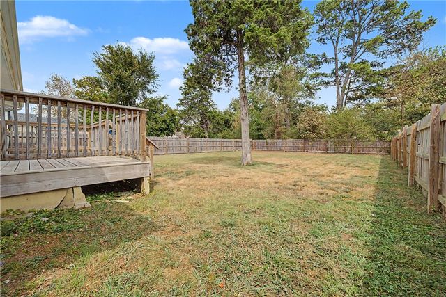 1023 S B Street, Rogers, AR 72756