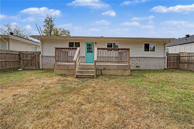 1023 S B Street, Rogers, AR 72756