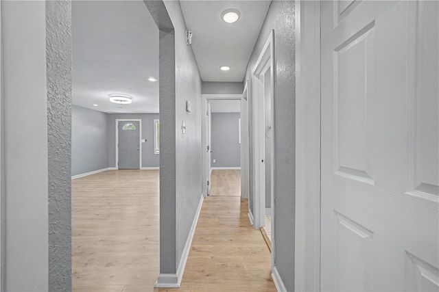 1023 S B Street, Rogers, AR 72756