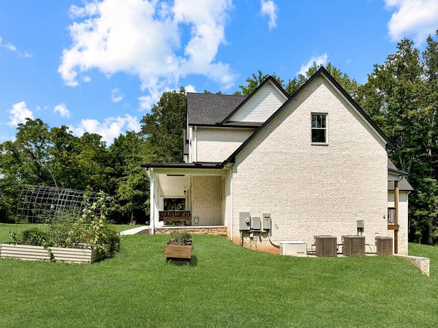 7810 Bill Moss Rd, White House, TN 37188