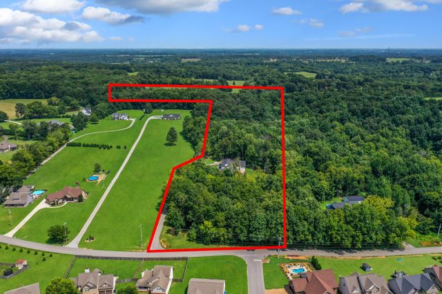 7810 Bill Moss Rd, White House, TN 37188