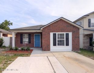 8491 INDIA Avenue, Jacksonville, FL 32211