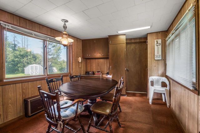 1395 Lakeview ROAD, West Bend, WI 53090