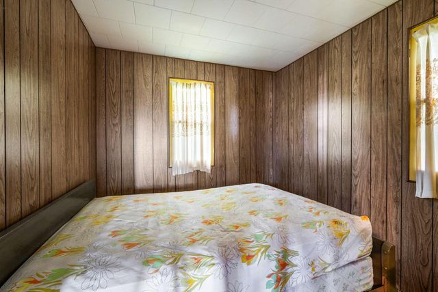 1395 Lakeview ROAD, West Bend, WI 53090