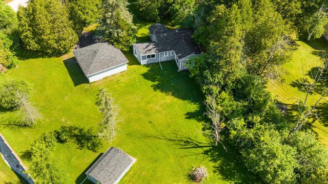 1395 Lakeview ROAD, West Bend, WI 53090