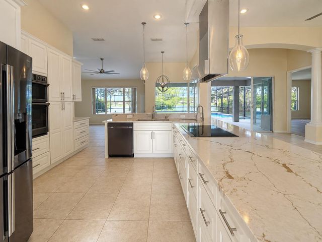 13535 BLUEWATER CIRCLE, Orlando, FL 32828