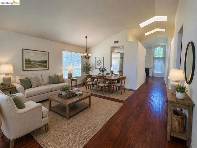 5001 Meadow Pass Way, Antelope, CA 95843