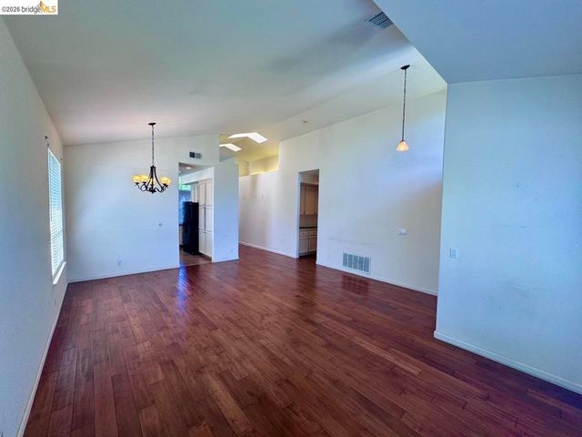 5001 Meadow Pass Way, Antelope, CA 95843