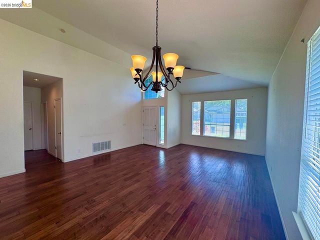 5001 Meadow Pass Way, Antelope, CA 95843