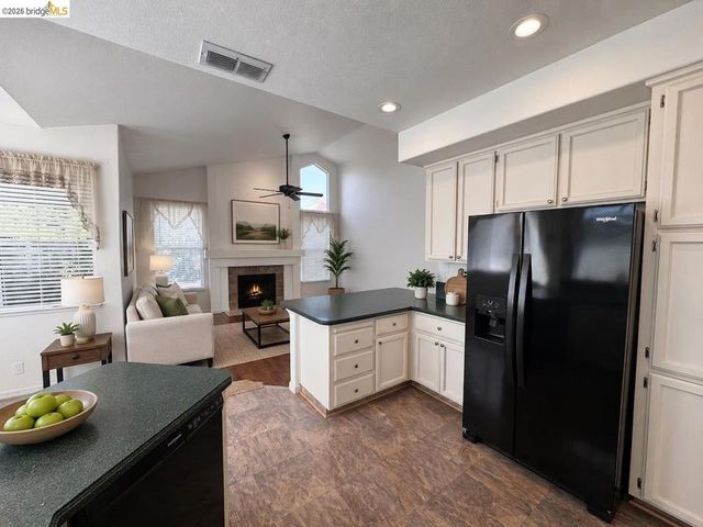 5001 Meadow Pass Way, Antelope, CA 95843