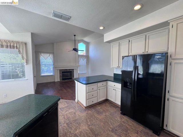 5001 Meadow Pass Way, Antelope, CA 95843