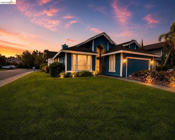 5001 Meadow Pass Way, Antelope, CA 95843