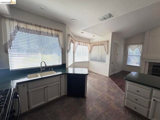 5001 Meadow Pass Way, Antelope, CA 95843
