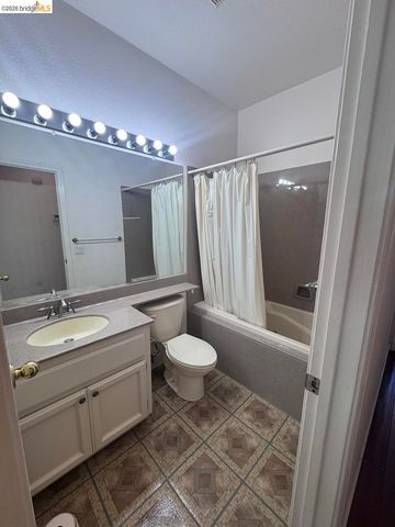 5001 Meadow Pass Way, Antelope, CA 95843