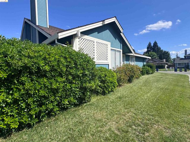 5001 Meadow Pass Way, Antelope, CA 95843