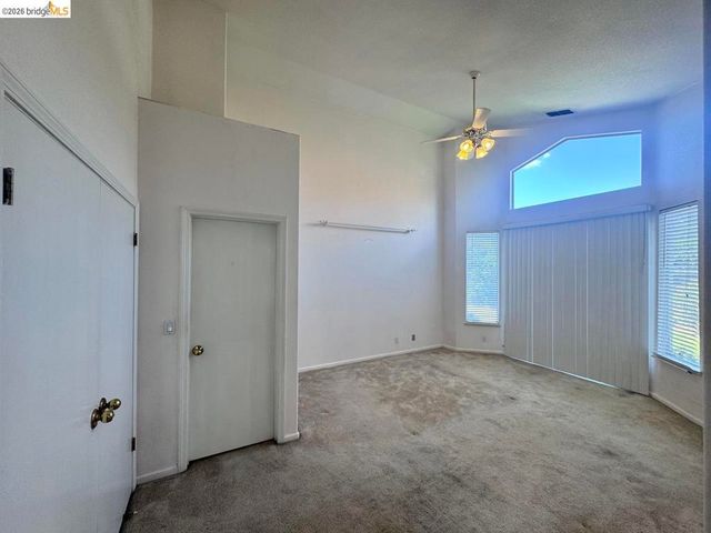 5001 Meadow Pass Way, Antelope, CA 95843