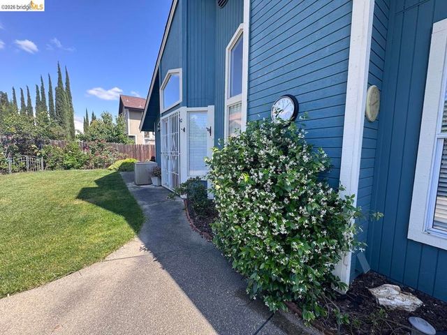 5001 Meadow Pass Way, Antelope, CA 95843