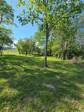 823 Millard Street, Dallas, TX 75203