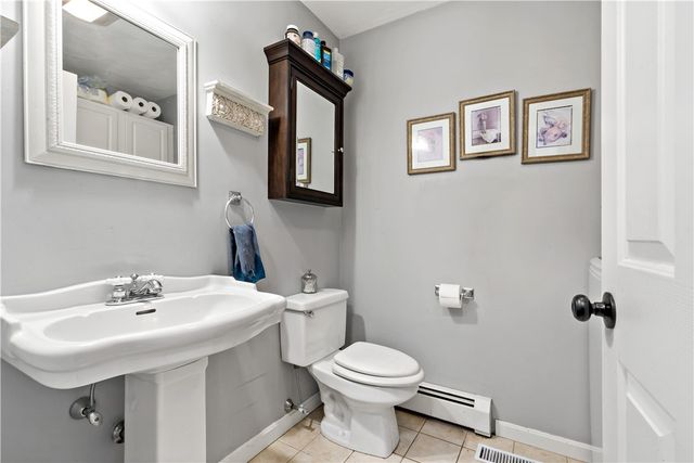 5 Brackenhill Court, Richmond, RI 02812