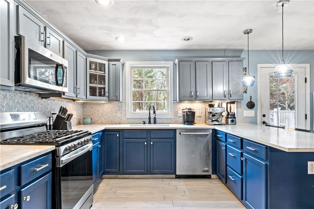 5 Brackenhill Court, Richmond, RI 02812