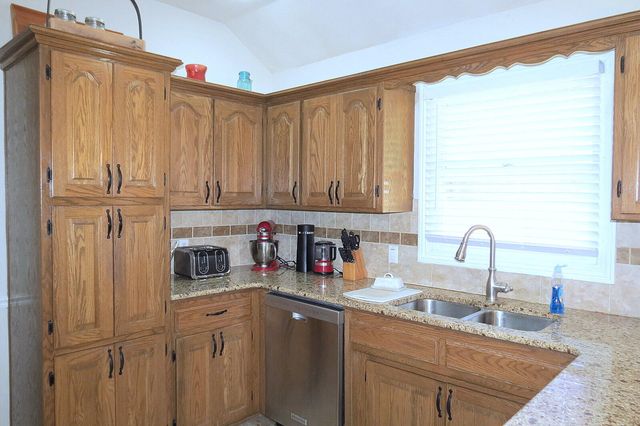 3677 W Driftwood Street, Springfield, MO 65807