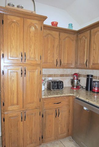 3677 W Driftwood Street, Springfield, MO 65807